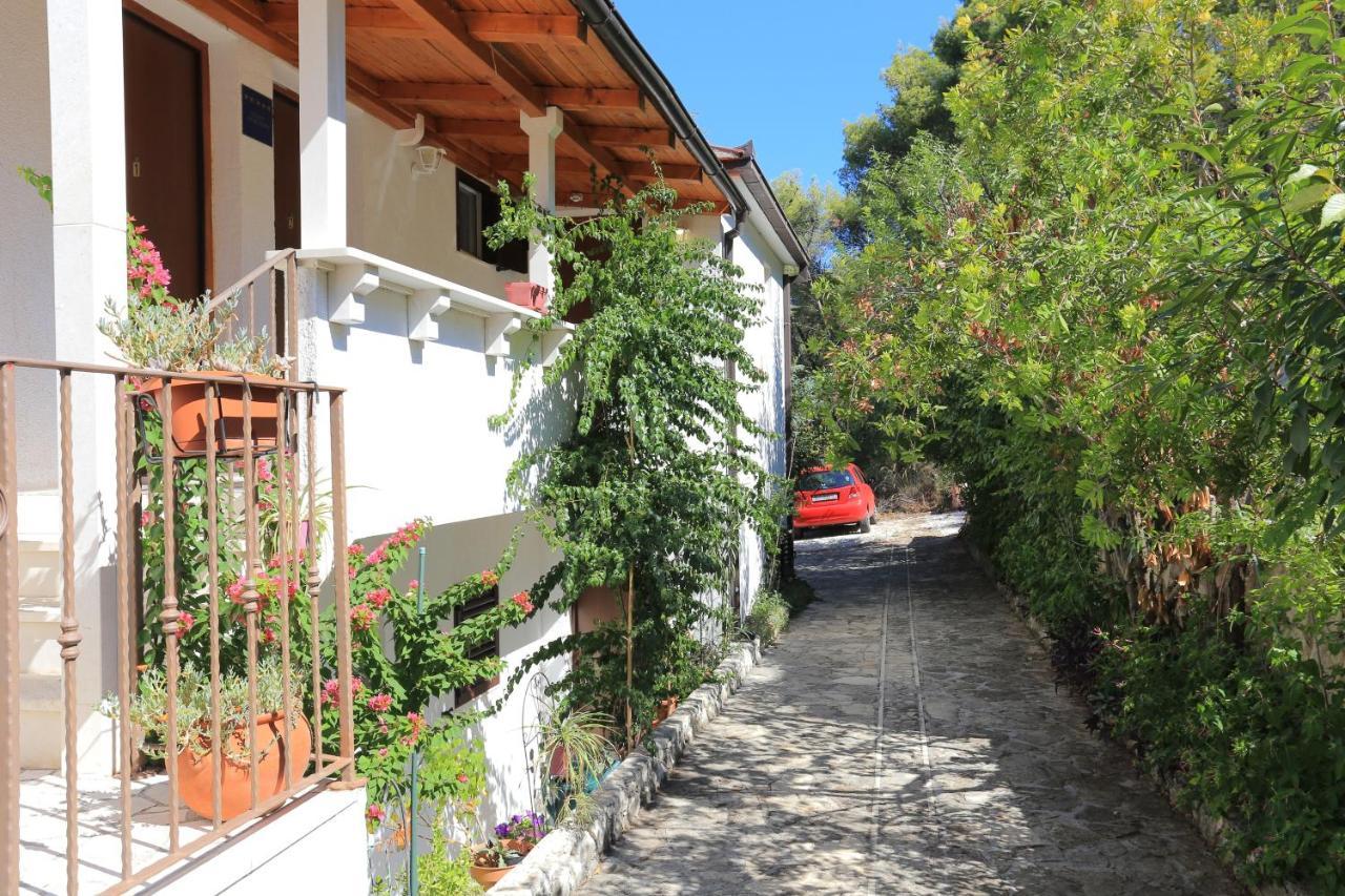 Apartments By The Sea Okrug Donji, Ciovo - 12502 Okrug Gornji Kültér fotó
