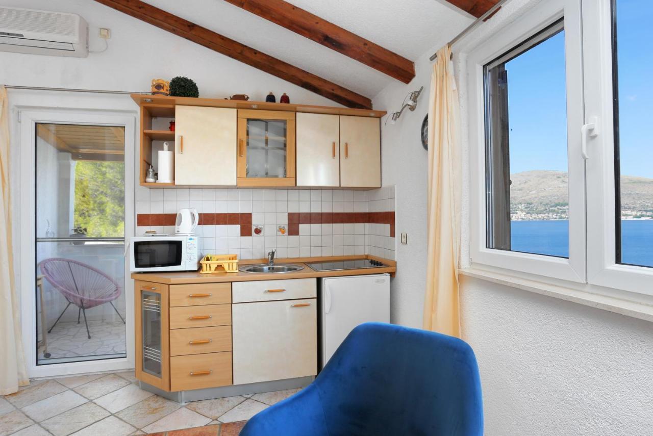 Apartments By The Sea Okrug Donji, Ciovo - 12502 Okrug Gornji Kültér fotó